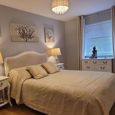 Three Bedroom Apartment By Beautiful Park Londýn Exteriér fotografie