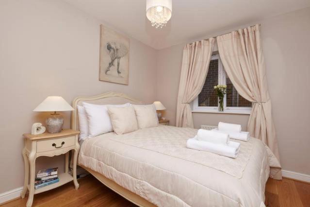 Three Bedroom Apartment By Beautiful Park Londýn Exteriér fotografie